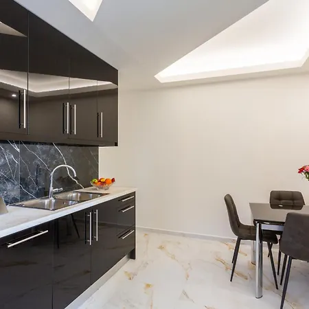 Marina קרדמילי