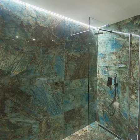 Marina קרדמילי